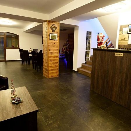 Hotel Casa Raisa Buşteni Zewnętrze zdjęcie