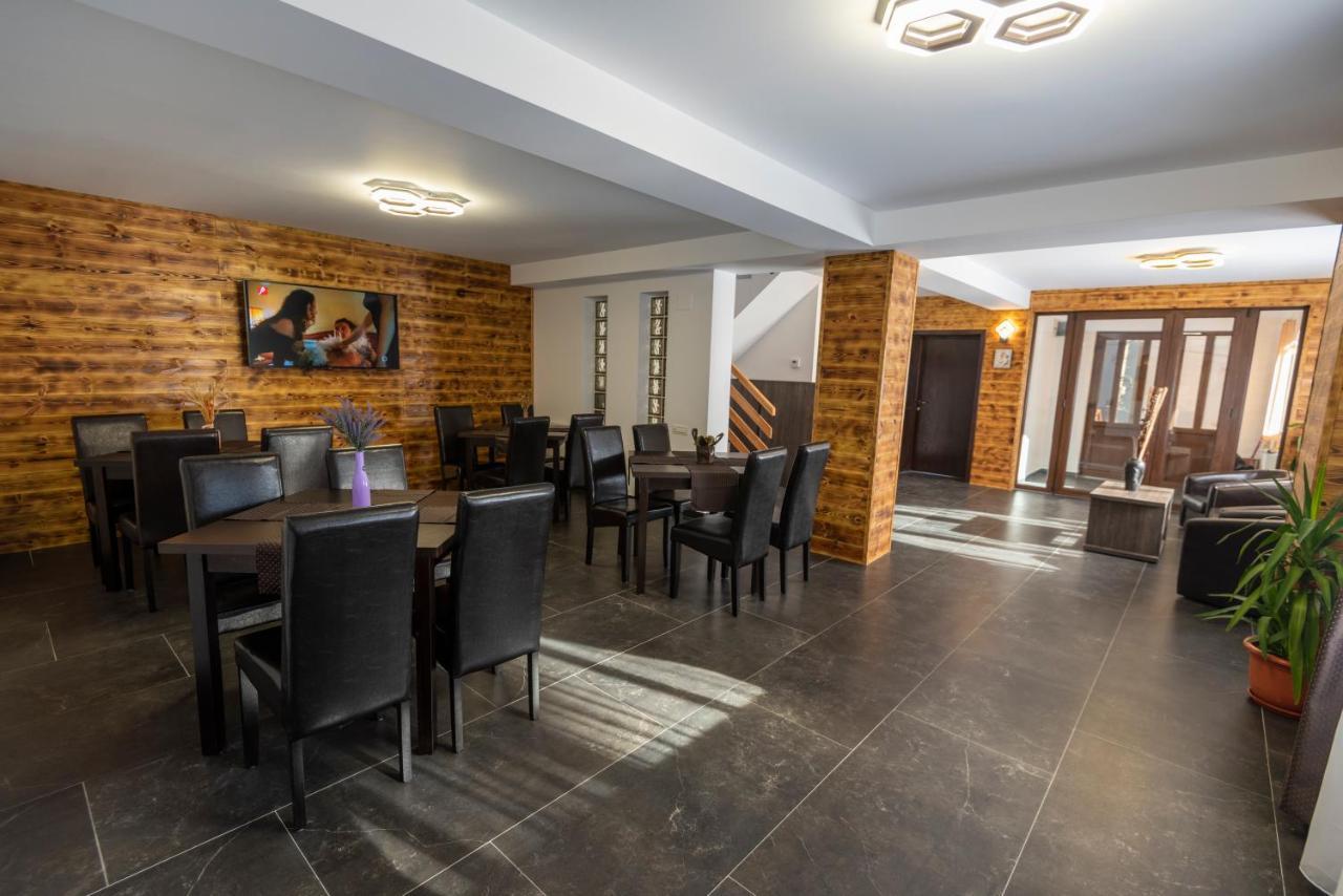 Hotel Casa Raisa Buşteni Zewnętrze zdjęcie