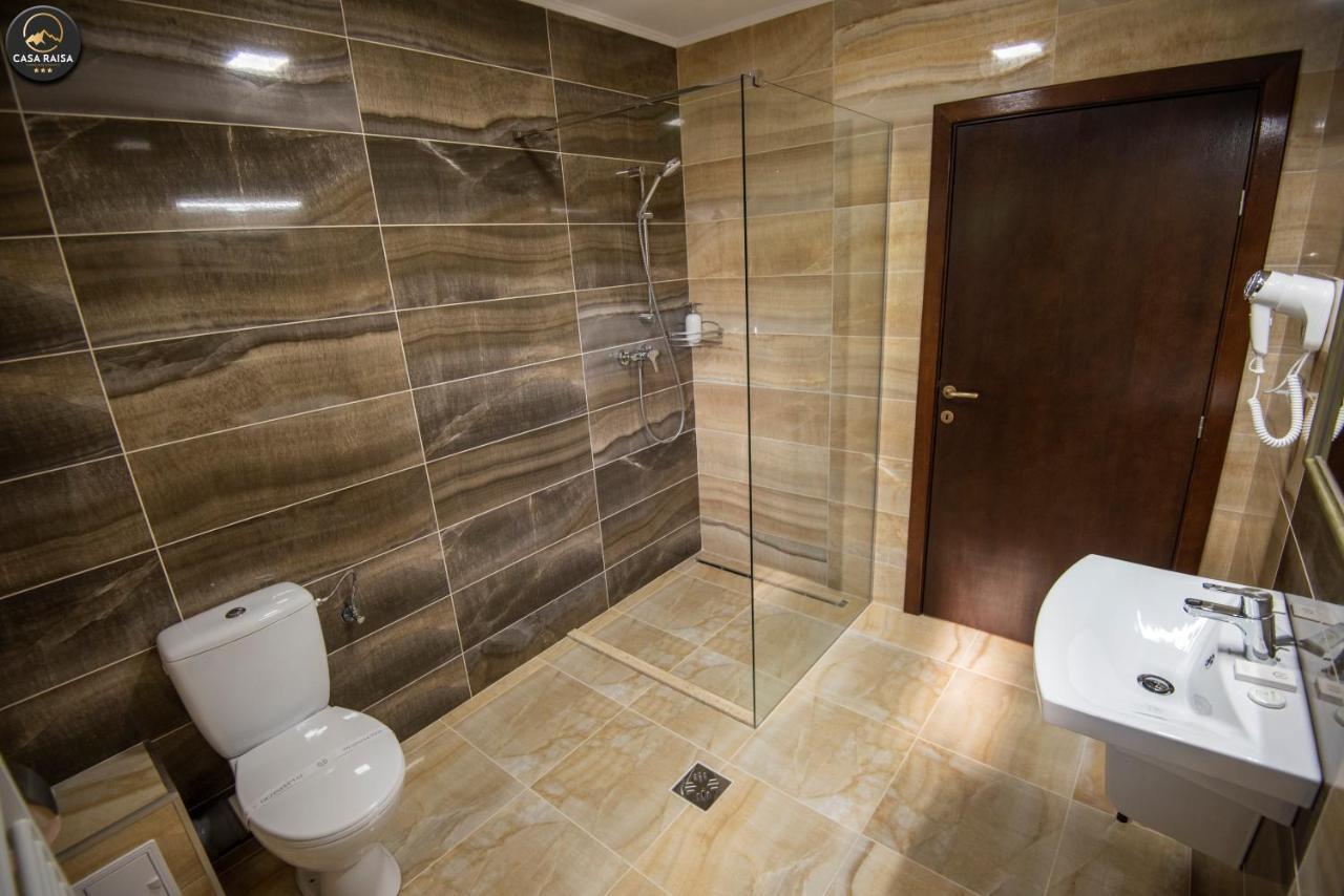 Hotel Casa Raisa Buşteni Zewnętrze zdjęcie